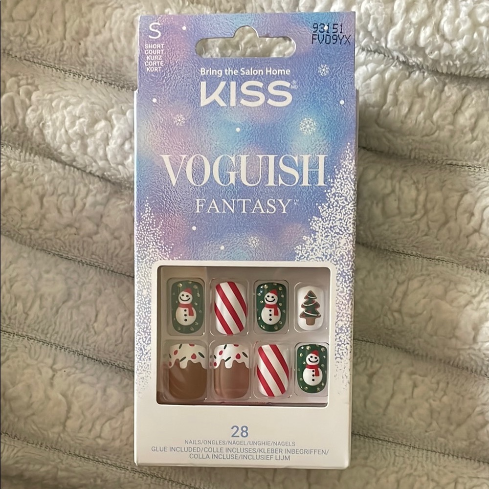 KISS Voguish Fantasy Christmas Nail Set #93151 press on nails so cute! Holiday